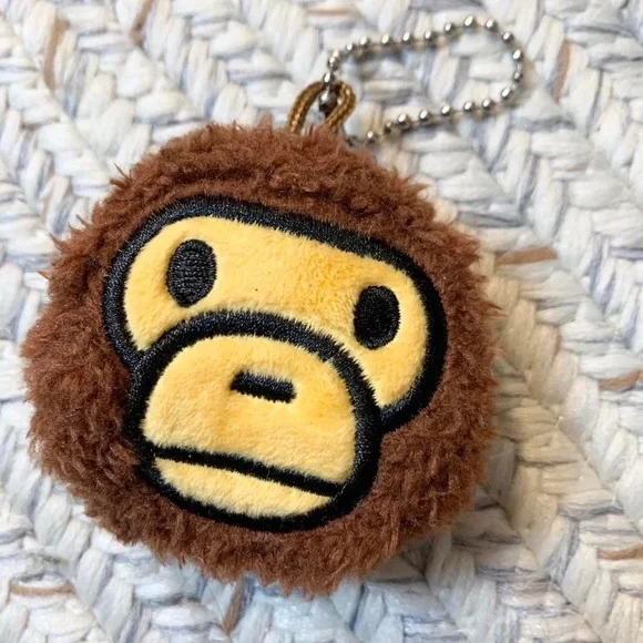 A bathing ape bape baby Milo keychain stocking stuffer - Picture 3 of 3